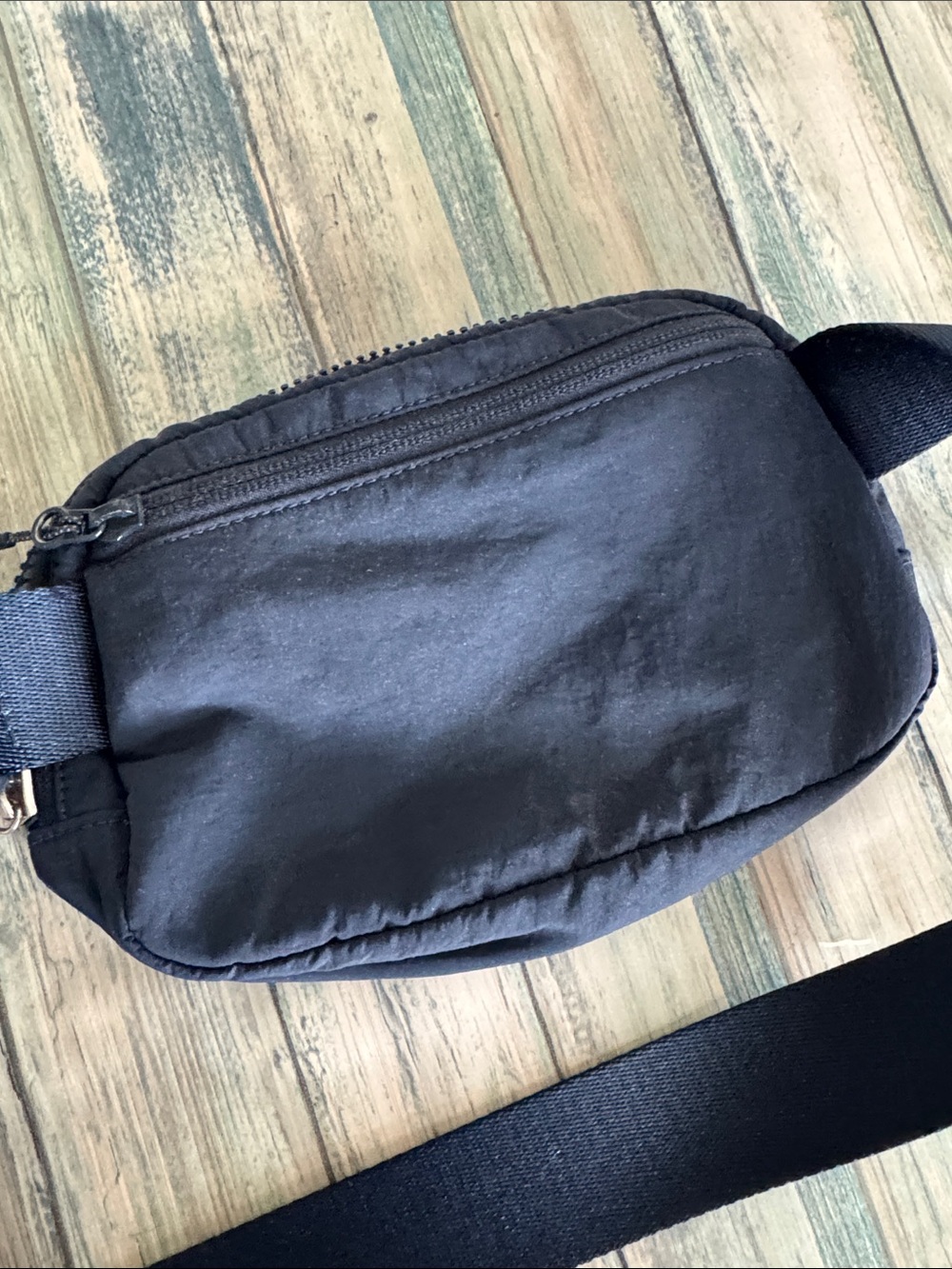lululemon athletica Navy Lightweight Belt Bag - Picture 6 of 8